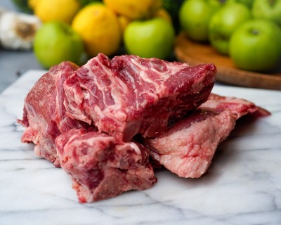 Свинина на кости охлаждённая 1 кг - купить в Старой Козульке